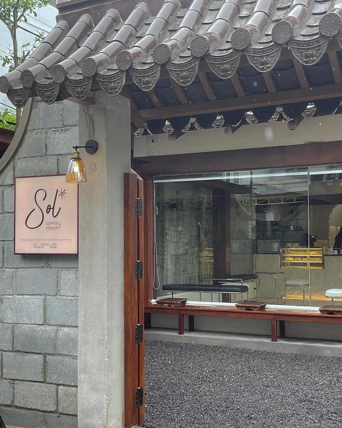 Phong cách Hanok hiện đại tại The Sol Coffee 
